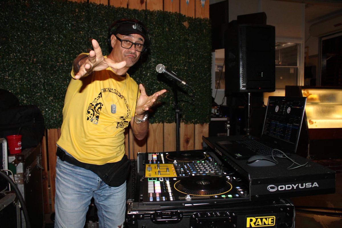 DJ CARLOS FERNANDEZ tweet media