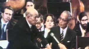 Avui fa 53 anys, Pau Casals va dir a l'ONU: 
"Sóc català. Catalunya ha estat la nació més gran del món. Us diré per què. Catalunya va tenir el primer Parlament democràtic, molt abans que Anglaterra."