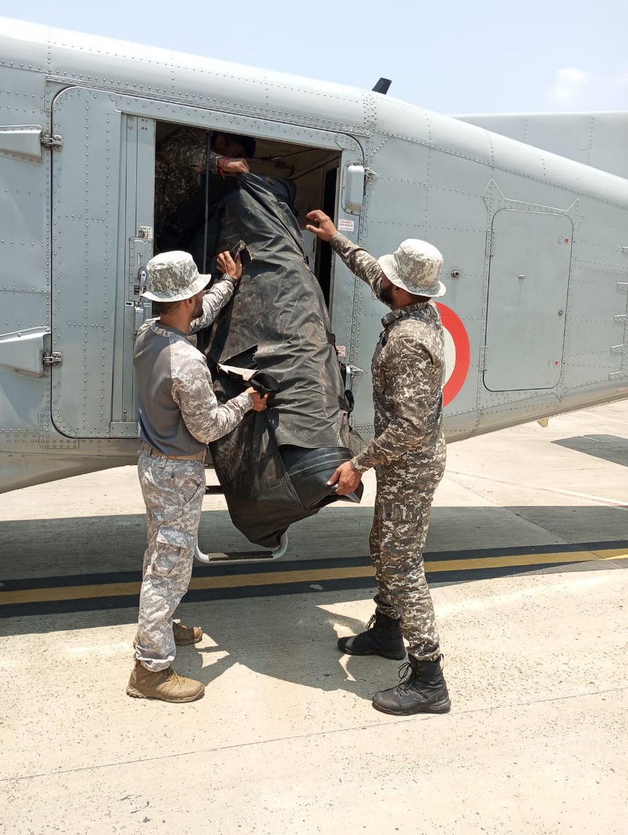 #CycloneDana

In preparation for landfall of Cyclone Dana, @IndianNavy is poised for Humanitarian Assistance and Disaster Relief #HADR Ops along #Odisha &amp; #WestBengal Coasts.

#EasternNavalCommand is on high alert, deploying relief material &amp; mobilising rescue teams. <a href="/IN_HQENC/">Eastern Naval Command 🇮🇳</a>
