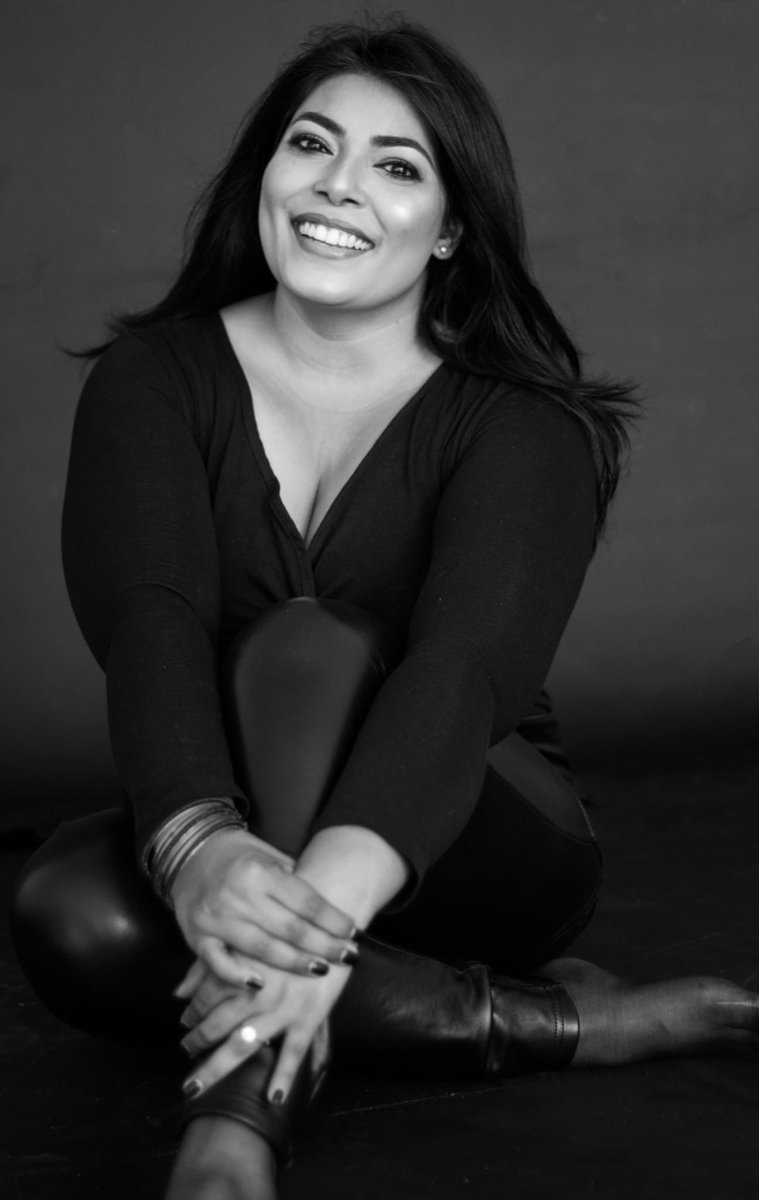 zelnaharrison's tweet photo. I’m pretty used to people not liking having their picture taken. I mean, if you do like to have your picture taken, I worry about you. The unease, the tension, the nervousness, those emotions are part of the portrait-making process.” – Annie Leibovitz

#zelnaharrisonphotography https://t.co/C24ypJFTFt