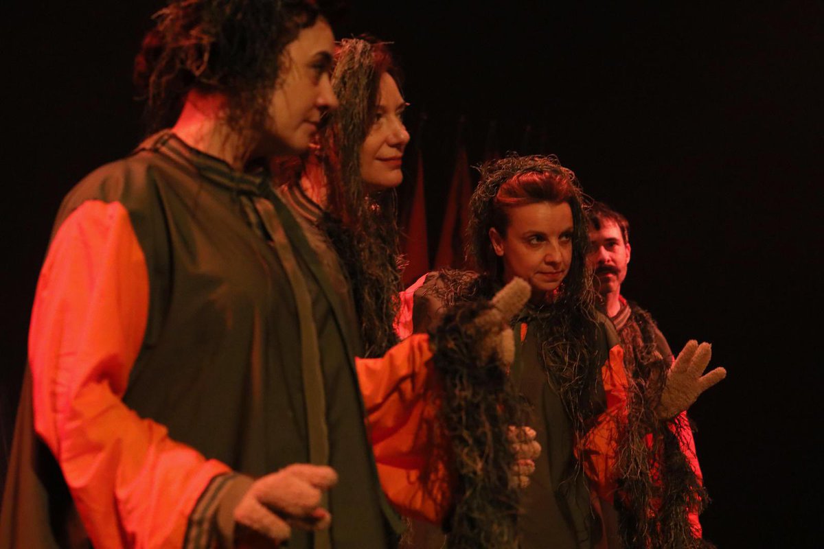 PorteRenaud's tweet photo. Ariane Olympe Girard, Florence Gelas, Valeria Altaver and Laurent Deleuil are the Povendra’s obsession!

@arianeolympe 
@florencegelas 
Photo by Claire Shovelton 

Andrias Scheuchzeri
An opera by porte renaud
(Music, text &amp; visual design)

#TàTFest2024 https://t.co/z57TF608tx