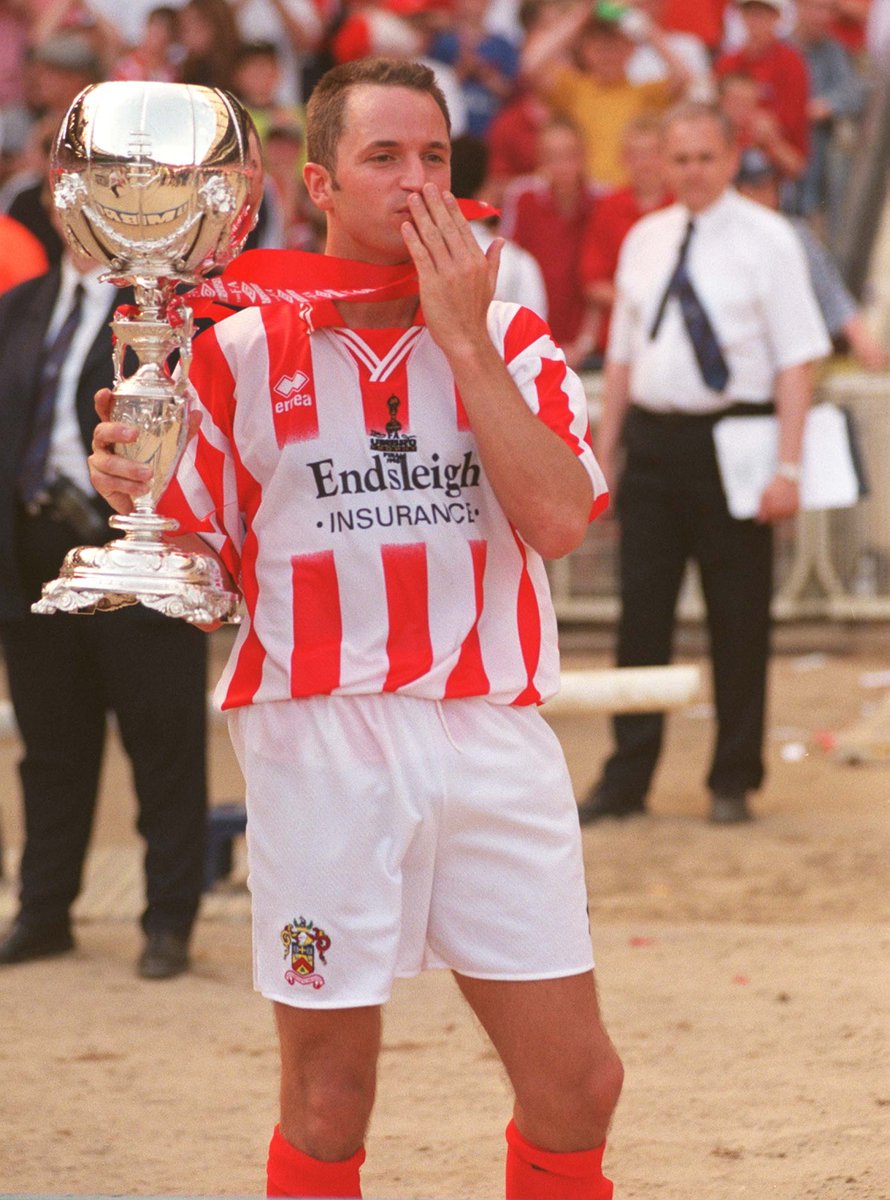 JonPalmerSport's tweet photo. On this day in 1992: @jasoneaton99 joined Cheltenham Town from Gloucester City for £15,000. He went on to become the third highest goalscorer in #ctfc history https://t.co/JHLrG26zL5