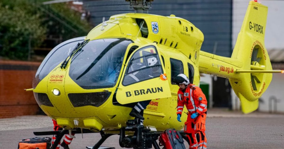 This week's #PhotoOfTheWeek was sent in by YAA supporter Mike Milner when our crew were called to a job in Bridlington. Mike has captured our crew in action, preparing to go and assist a member of the public.

#PhotoOfTheWeek #Yorkshire #AirAmbulance #AlwaysReadyAlwaysThere