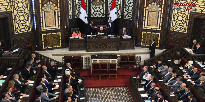 Damascus_event's tweet photo. مجلس الشعب يوافق على منح الإذن بالملاحقة القضائية بحق عضوين من أعضائه https://t.co/ERfyon6qBp
