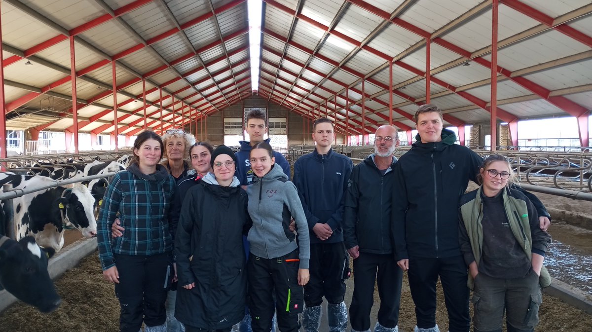 ProjectsBCNaklo's tweet image. 🛬Dijaki in učitelji BC Naklo so uspešno zaključili izmenjavo na Landbrugsskolen Sjælland na Danskem. Navdušeni so bili nad praktičnim znanjem iz živinoreje, agronomije in spoznavanjem danske kulture.🐄
Preberite si: bc-naklo.si/akreditacija-v…
#AkreditacijaVET2024 #erasmus #CMEPIUS