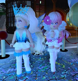 MapleDaee's tweet photo. The new years quest including og royale high devs, influencers and youtubers https://t.co/2C5hyEKlii