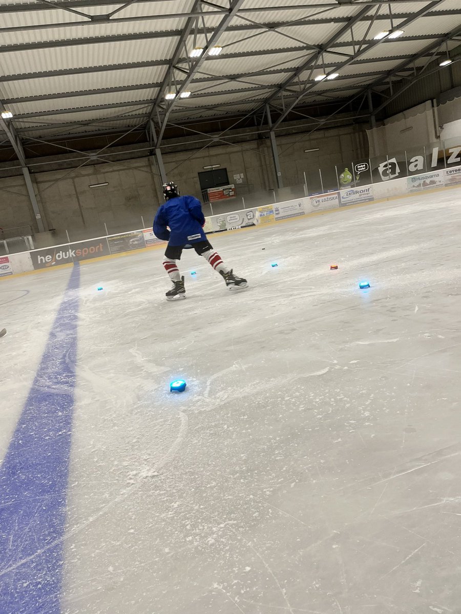 8ure6's tweet image. 🔥 With BlazePod, we&apos;re leveling up our training! Neuro-visual training = max speed, reaction, and focus. 🚀 Join #LevelUp ! #BlazePod #NeuroVisualTraining #Hockey #ProfessionalApproach