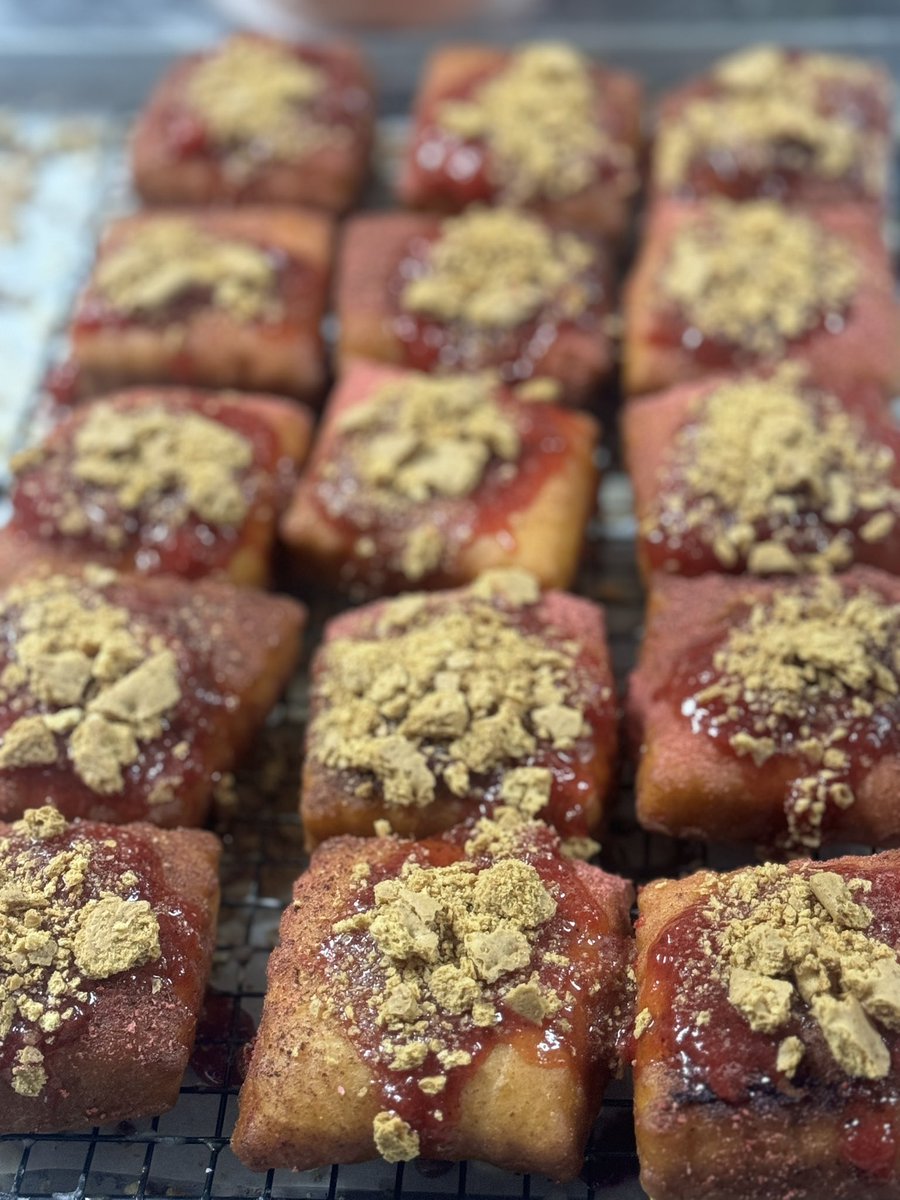 Half A Pond (@half_a_pond) on Twitter photo Stopped by the bakery on my home from night shift. My man <a href="/FlannelDan_/">FlannelDan.eth</a> was hard at it putting the finishing touches on these Strawberry Pillows.
Don’t these smell INCREDIBLE?
Oh, wait…sorry. Stopped by the bakery on my home from night shift. My man <a href="/FlannelDan_/">FlannelDan.eth</a> was hard at it putting the finishing touches on these Strawberry Pillows.
Don’t these smell INCREDIBLE?
Oh, wait…sorry.