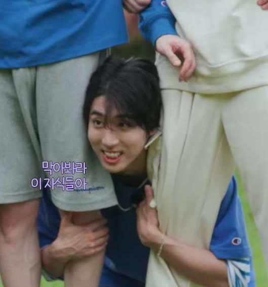 lqlO27E_1's tweet photo. 헉... https://t.co/rxu8HqVu01