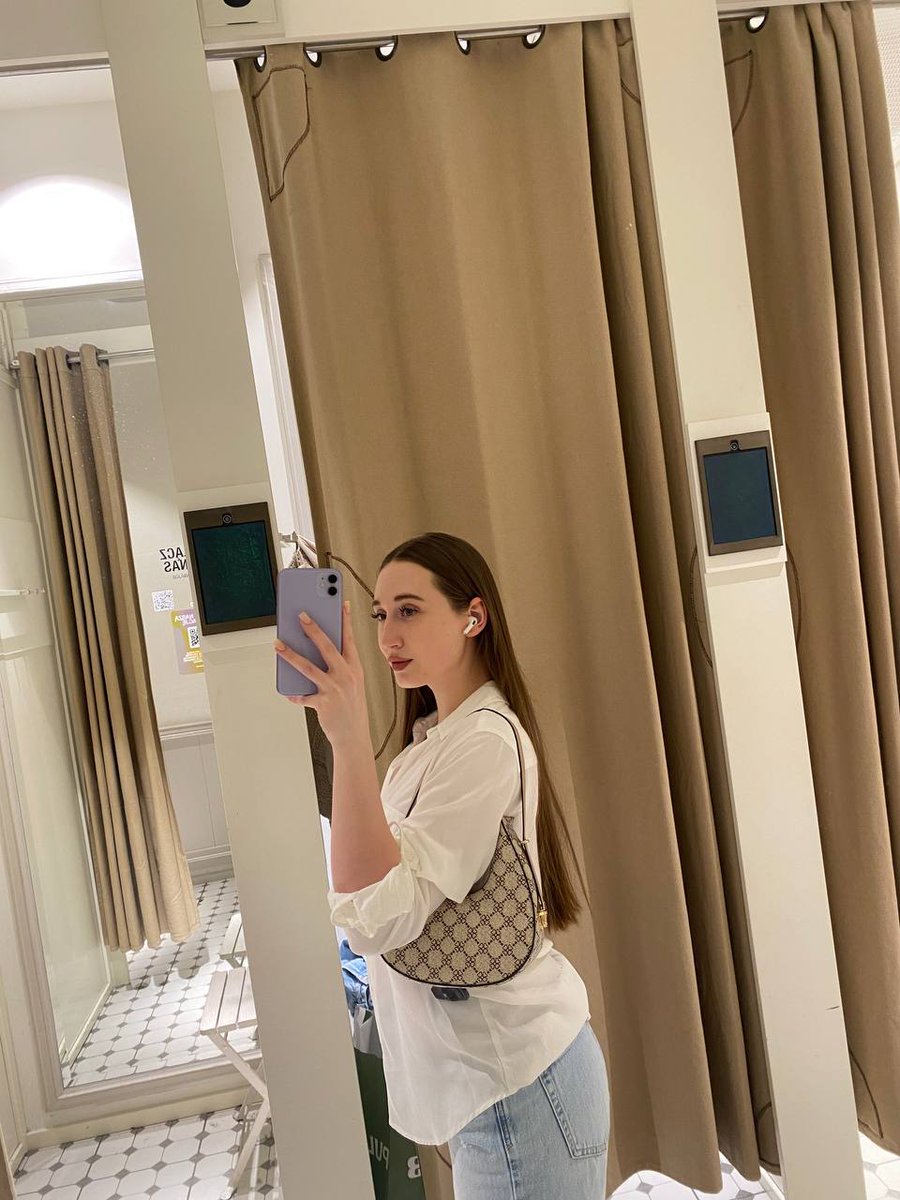 Jullysunme's tweet photo. What are your thoughts on today's outfit? 🤍❤️ 

#outfit #me #new #photos #white #dress https://t.co/aRnfzWrskg