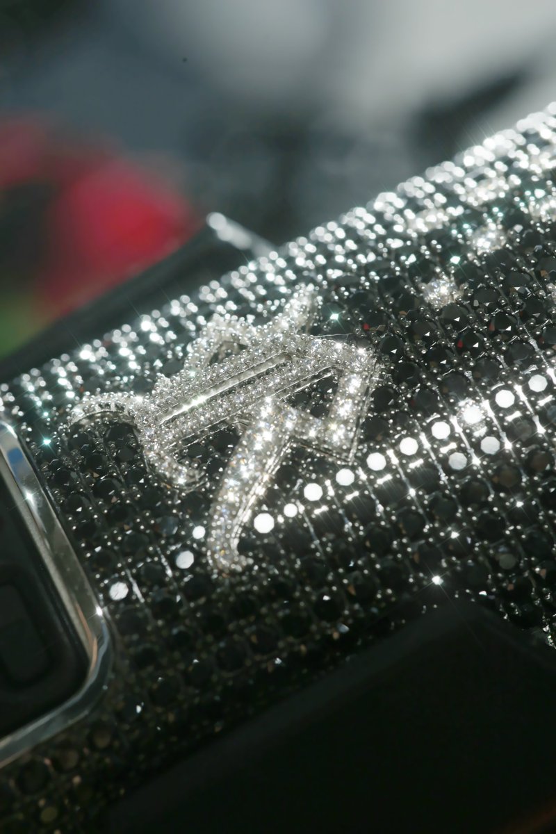 Rikimeow_mic's tweet photo. 🍓𝑯𝒂𝒏𝒅𝒉𝒆𝒍𝒅 𝑴𝒊𝒄𝒓𝒐𝒑𝒉𝒐𝒏𝒆 𝑼𝒑𝒅𝒂𝒕𝒆🍓
🐱A Closer Look at the Handheld Microphone

We are delighted to share that Ricky has received the handheld microphone, and it has quickly become his favorite!

#리키 #RICKY #沈泉锐 #リッキー #ZB1 #ZEROBASEONE https://t.co/IoXheM8ykp