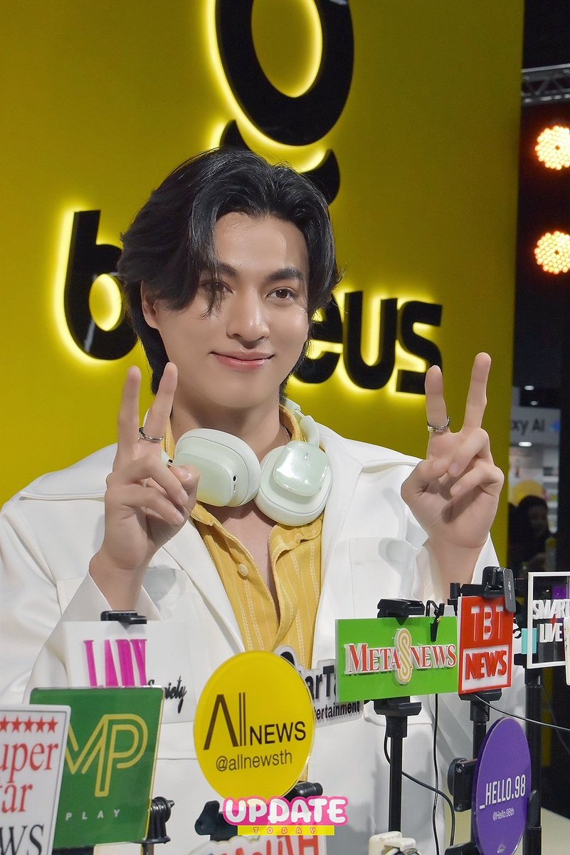 Update__today's tweet image. &quot;กลัฟ คณาวุฒิ&quot; ช่วงสัมภาษณ์สื่อในงาน Thailand Mobile Expo 2024 กับการเปิดตัวพรีเซ็นเตอร์คนแรกของ Baseus​ Thailand​ 

#BaseusTHxGulf #เบซุส #BaseOnUser #GulfKanawut #BaseusxGulfwithU
#UPDATETODAY #ข่าว #ข่าวบันเทิง