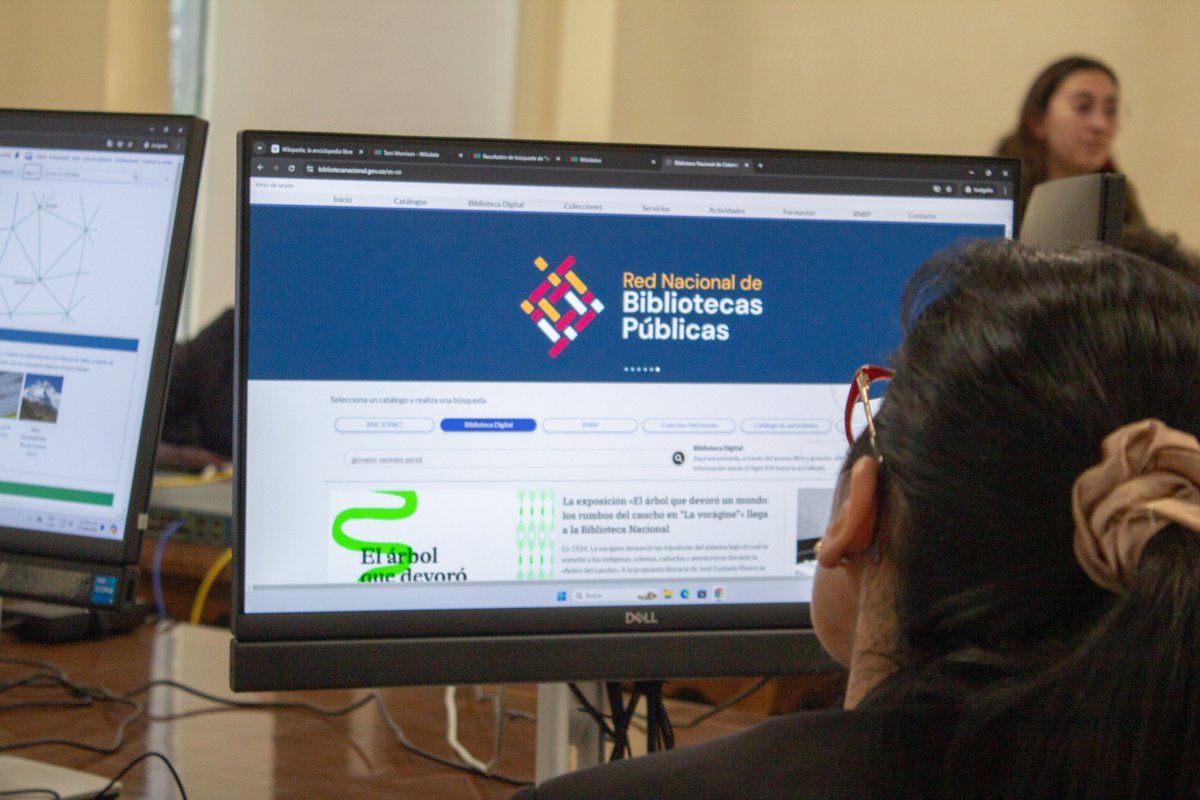 wikimediaco's tweet photo. 🎇🏨 #WikiGlam | ¡Hoy celebramos a las #Bibliotecas! Son instituciones esenciales que actúan como espacios de encuentro para lectores de todas las edades y aliadas en la democratización del conocimiento y el #accesoabierto |🌐@glamwiki
📚#ClicAWiki ➡️https://t.co/2cJ70997jN https://t.co/YjkWFTGnw3