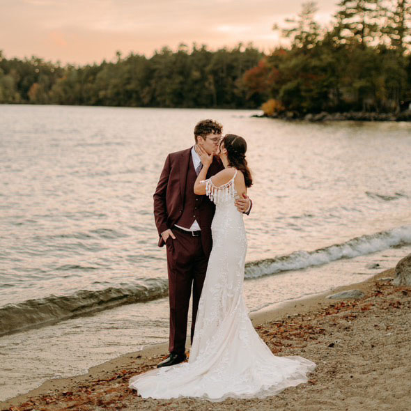 Cove Communities (@covecommunities) on Twitter photo Congrats to this <a href="/pointsebago/">Point Sebago</a> couple!
📸 See more photos from their Maine elopement & discover how you can have a lakeside wedding - cove.info/17H Congrats to this <a href="/pointsebago/">Point Sebago</a> couple!
📸 See more photos from their Maine elopement & discover how you can have a lakeside wedding - cove.info/17H