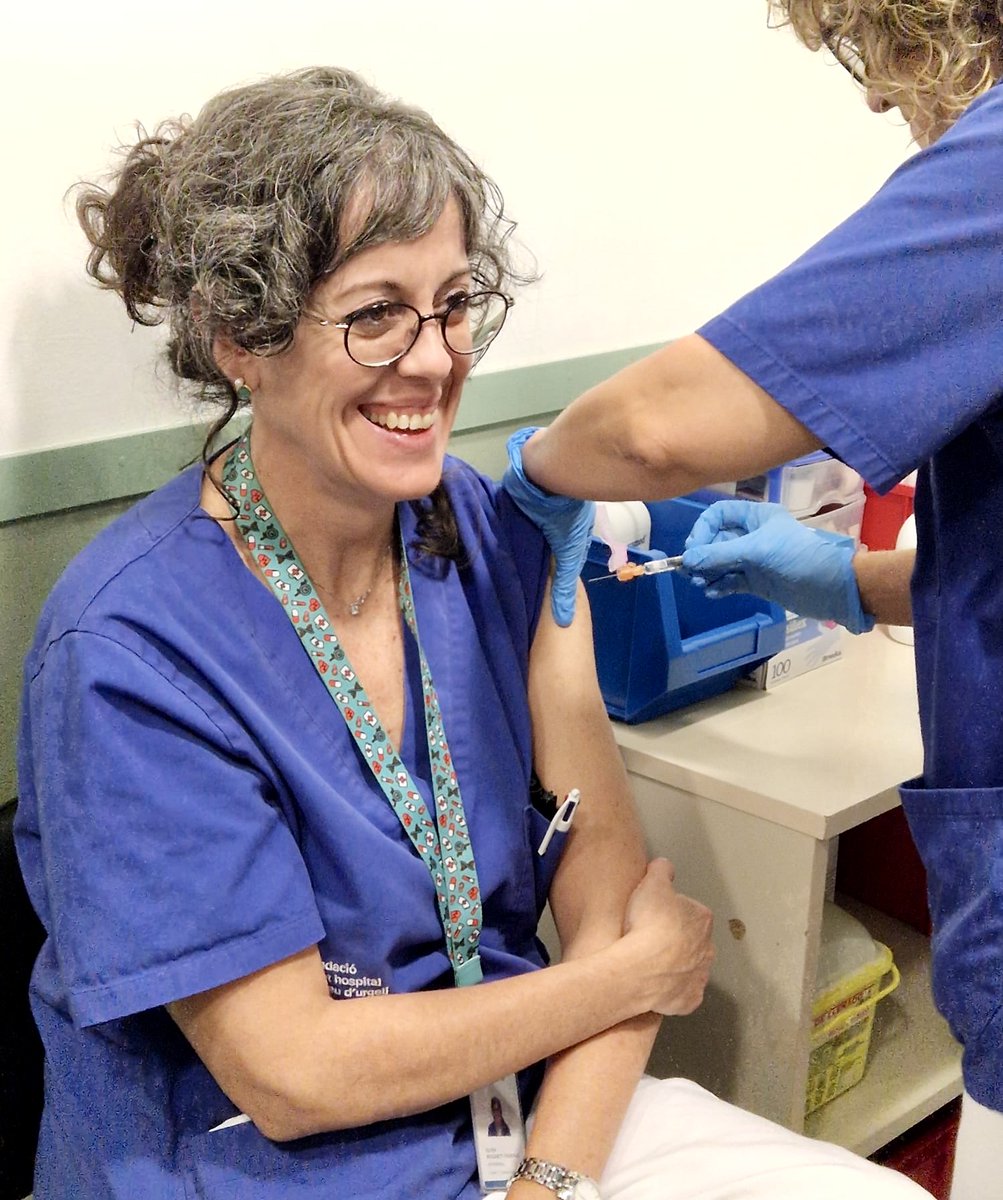 La campanya de vacunació contra la grip s'adreça a tothom, però especialment a les persones que tenen un alt risc de complicacions i també a les que poden transmetre la infecció a persones en situacions de risc, com ara els professionals de la salut.