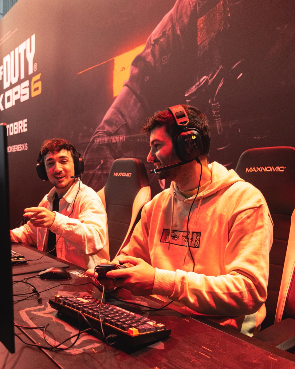 Xbox FR (@xboxfr) on Twitter photo Bonjour à tous, surtout à ceux qui vont s'asseoir sur <a href="/NEEDforSEAT_FR/">NEEDforSEAT® France</a> aujourd'hui 🤝 Bonjour à tous, surtout à ceux qui vont s'asseoir sur <a href="/NEEDforSEAT_FR/">NEEDforSEAT® France</a> aujourd'hui 🤝