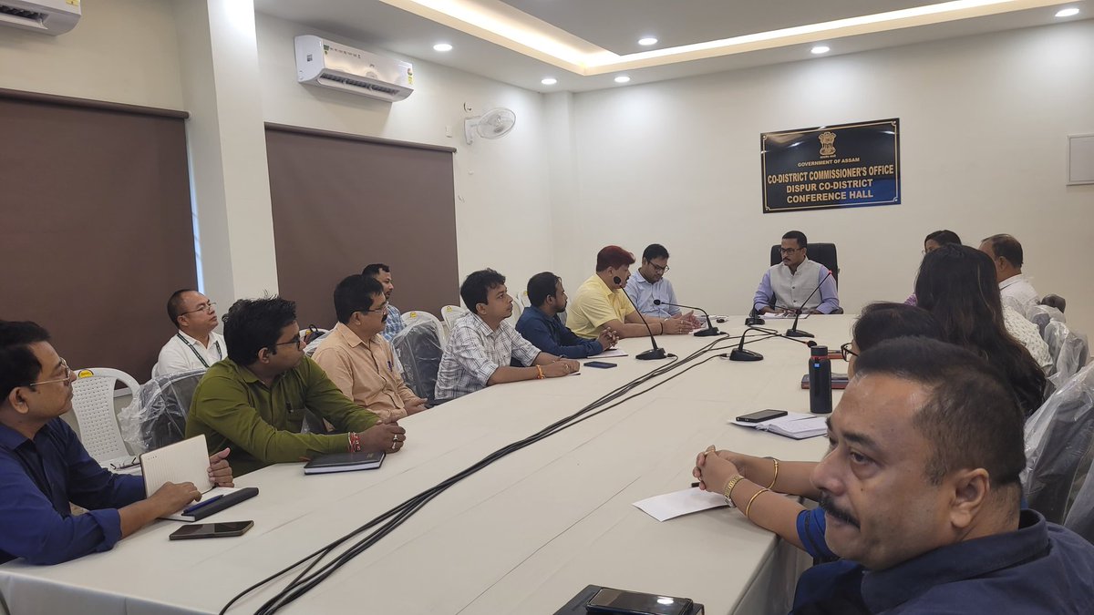 DispurD's tweet photo. An Introductory meeting with HODs of various departments under Dispur CO District.

@DCKamrupMetro
#DispurCoDistrict https://t.co/Oxs3Ii0L1a