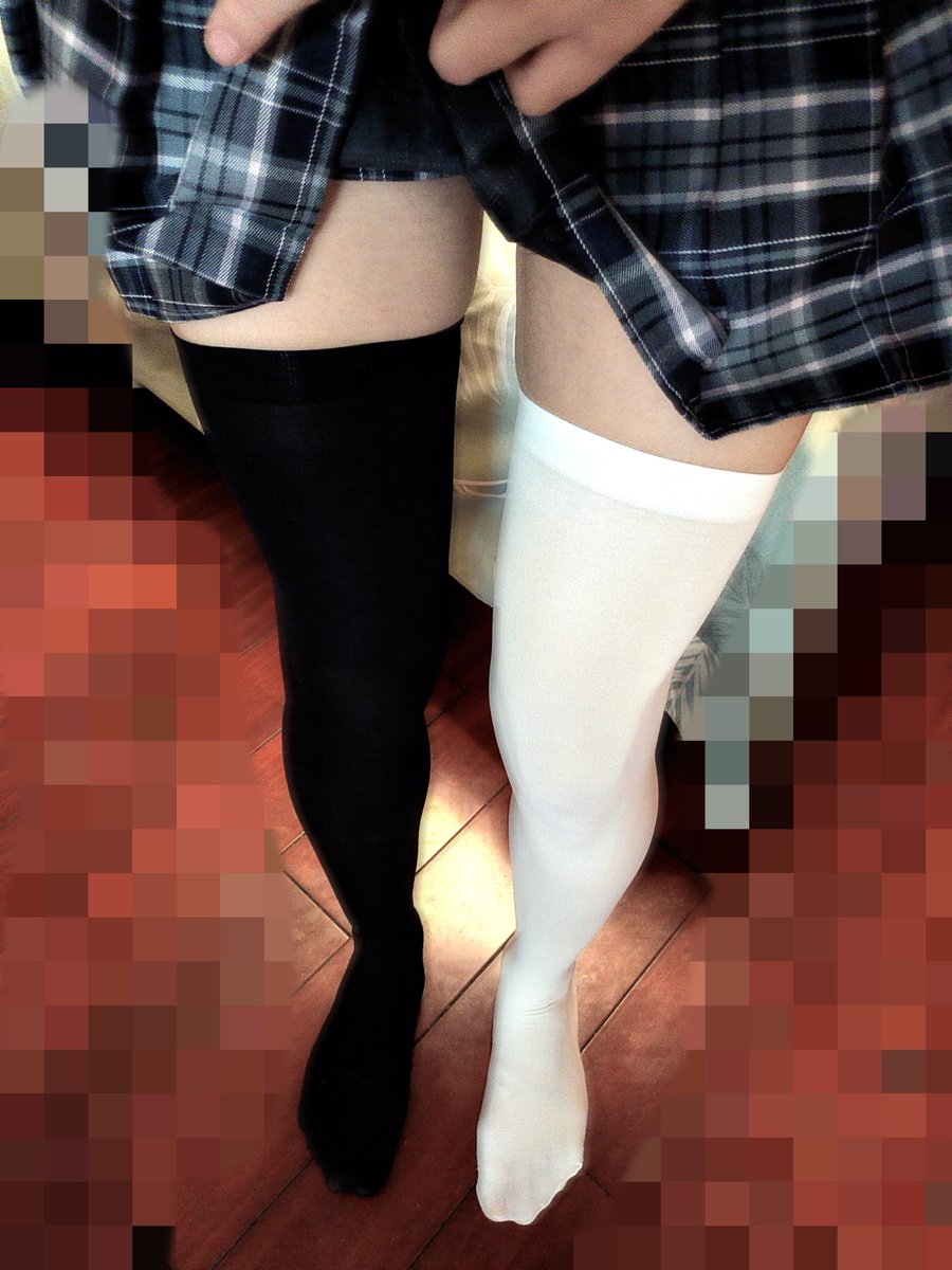 dssssa16's tweet photo. #男娘母狗 #丝袜臭脚  #黑丝脚 #白丝  #足控福利  #CD #伪娘の日常 ＃男娘

黑色还是白色呢🤗
新qq:3851515597
欢迎大家骚扰捏 https://t.co/uI2uwT3mo7