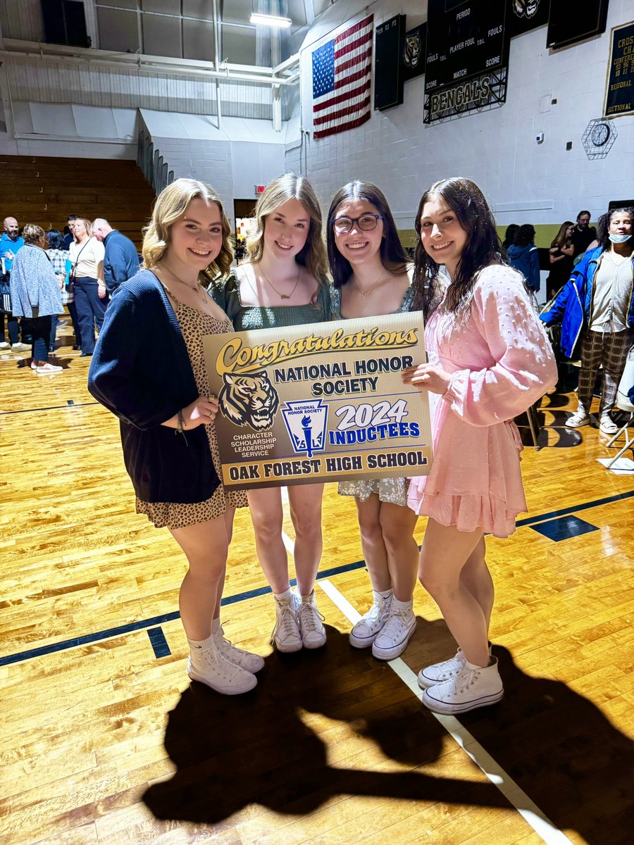 Oak Forest Cheer tweet media