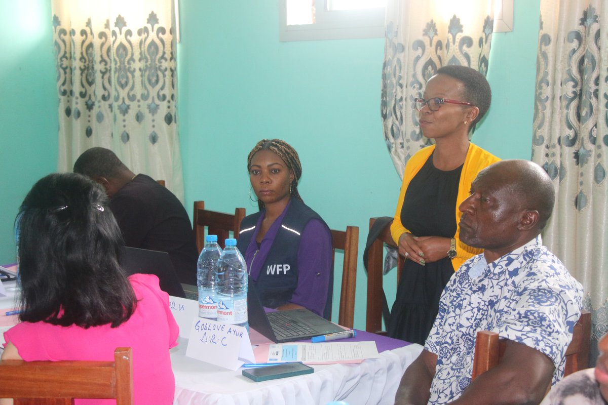 WFP_Cameroon's tweet photo. #Cameroon🇨🇲

3⃣0⃣experts from #NWSW are in #Buea for a two-days training on💵Cash and Vouchers organized by the Cash Working Group.

The training facilitated by @WFP, @OchaCameroon and @RESCUEorg is attended by local authorities, INGOs and NGOs.

#SavingLives
#ChangingLives https://t.co/SqRBgZcriD