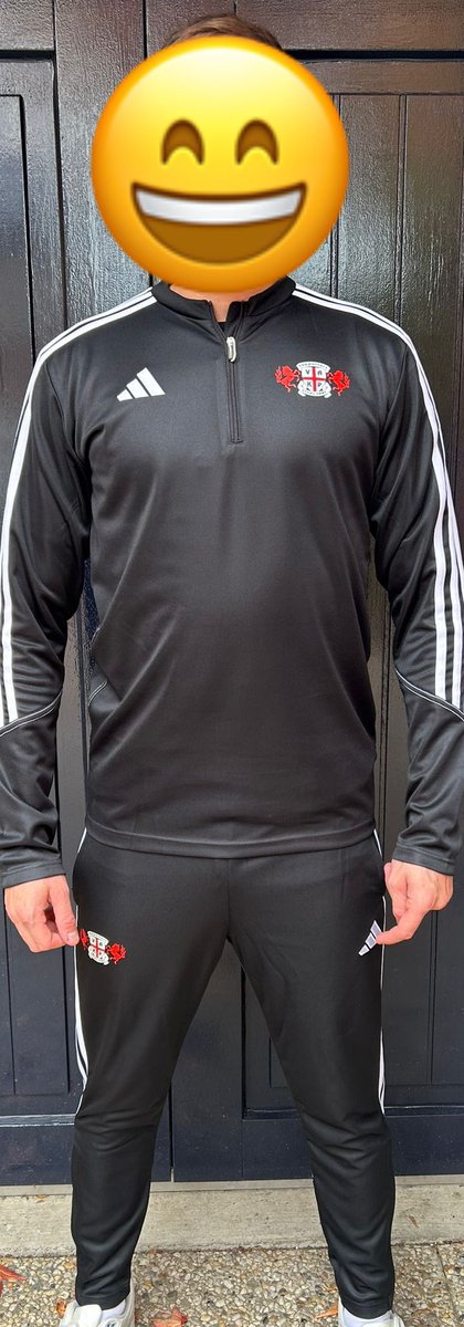 Nieuw in ons supportershome € 100-, broek+sweather