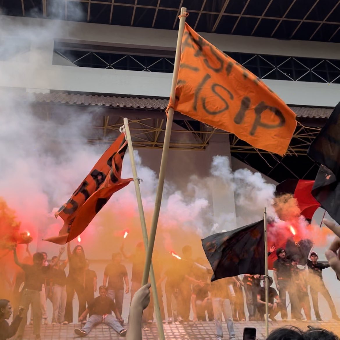 florakrn's tweet photo. today’s parade ui 🐅 https://t.co/kY5TCP0B9V