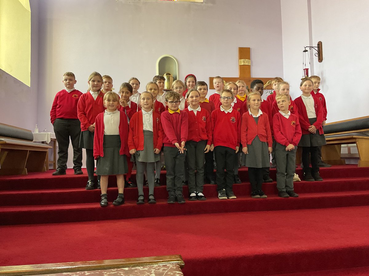 Diolch i bawb a wnaeth dod i'r dathliad cynhaeaf ddoe. Thank you to everyone that came to our harvest celebration yesterday.