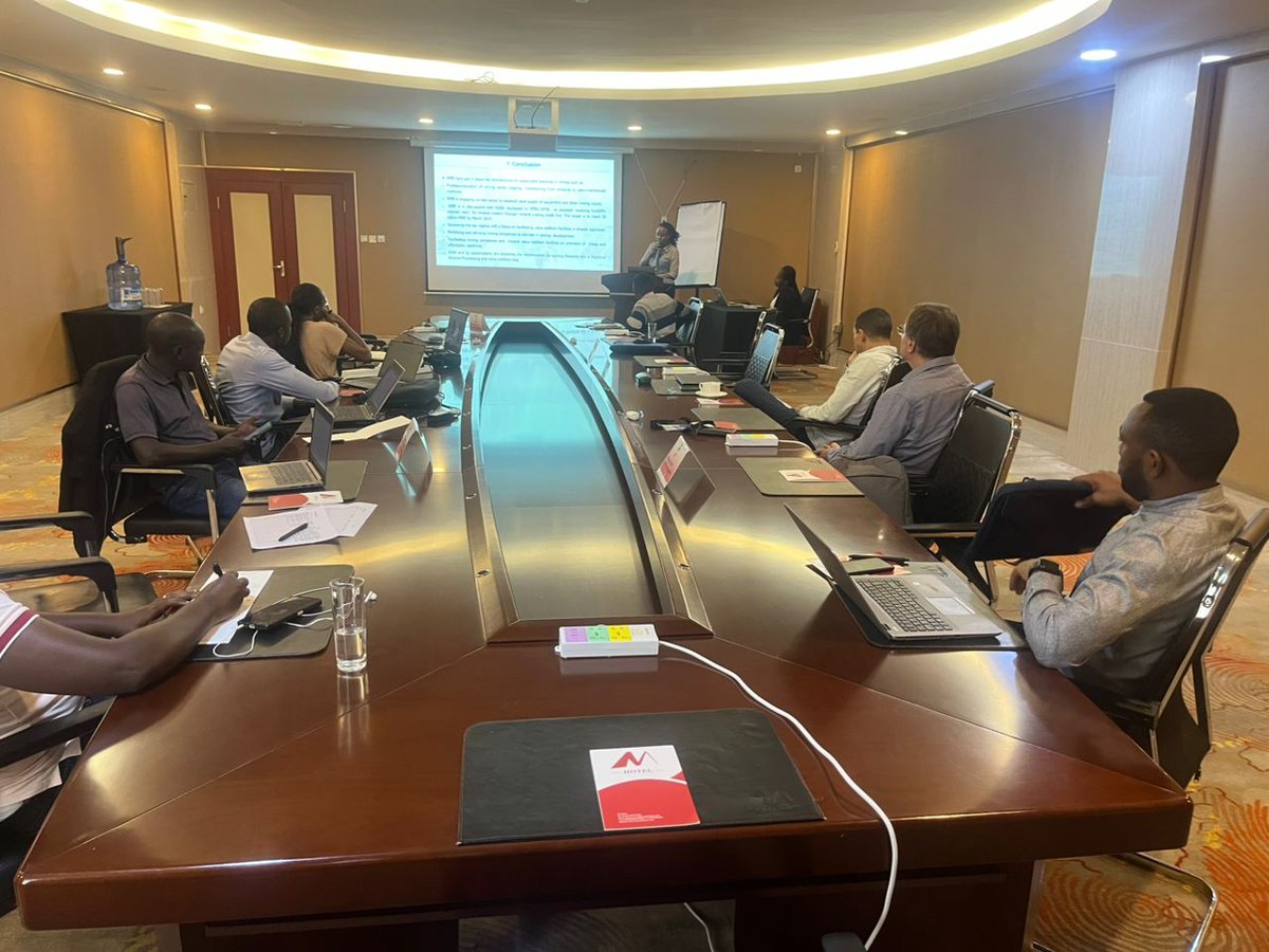 giz_rwanda's tweet image. Yesterday, the #RwandaWCE♻️project in collaboration with @RwandaMinesB, held a workshop on #CircularEconomy in #MiningOperations. Discussions included water recycling, tailing reprocessing to improve mineral recovery rates &amp;amp; residuals&apos; reuse in construction.
#GermanCooperation 🤝