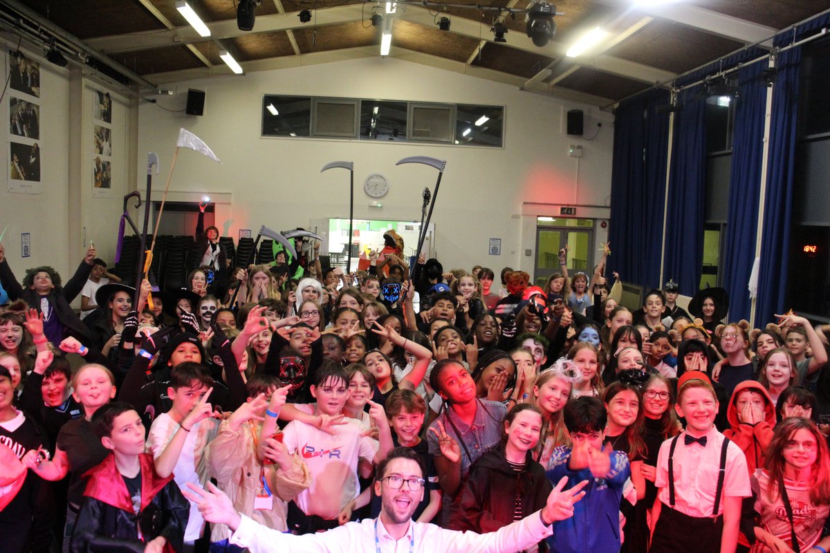 highgate wood school tweet media