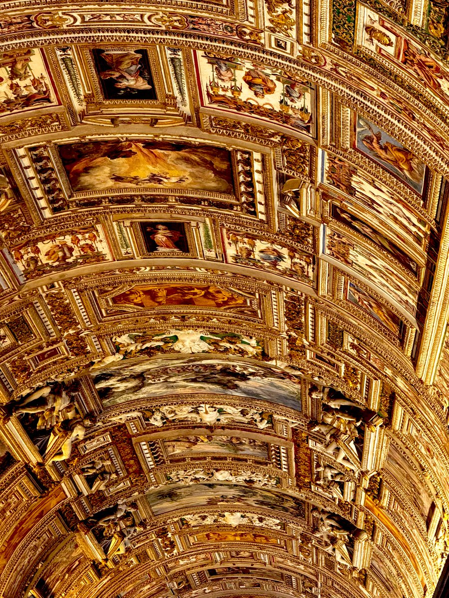 recurrentluigi's tweet image. Rome and The Vatican were incredible. I'll pop in here once a fortnight to pick up messages, in-case any of my friends want to get in touch, and post some pictures; but i'm not reading or hanging out here as it is 99% irredeemable soul killing filth and stupidity. Ciao! ๐