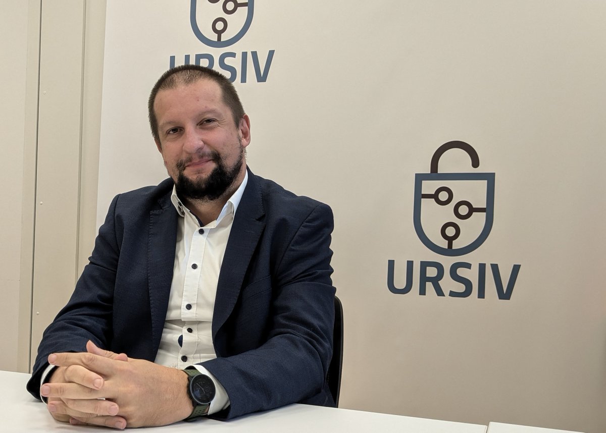 Luka Hvalc (@vahlc) on Twitter photo Poglobil sem se v brezpilotnike, ki zelo spreminjajo vojaške strategije, hkrati pa vplivajo tudi na razvoj tehnologij za civilne namene. 
Bil sem tudi pri slovenskih razvijalcih, proizvajalcih in poznavalcih dronov.
🎧 Priporočam <a href="/FrekvencaX/">Frekvenca X</a> na <a href="/Val202/">Val 202</a>▶️ val202.rtvslo.si/podkast/frekve… Poglobil sem se v brezpilotnike, ki zelo spreminjajo vojaške strategije, hkrati pa vplivajo tudi na razvoj tehnologij za civilne namene. 
Bil sem tudi pri slovenskih razvijalcih, proizvajalcih in poznavalcih dronov.
🎧 Priporočam <a href="/FrekvencaX/">Frekvenca X</a> na <a href="/Val202/">Val 202</a>▶️ val202.rtvslo.si/podkast/frekve…