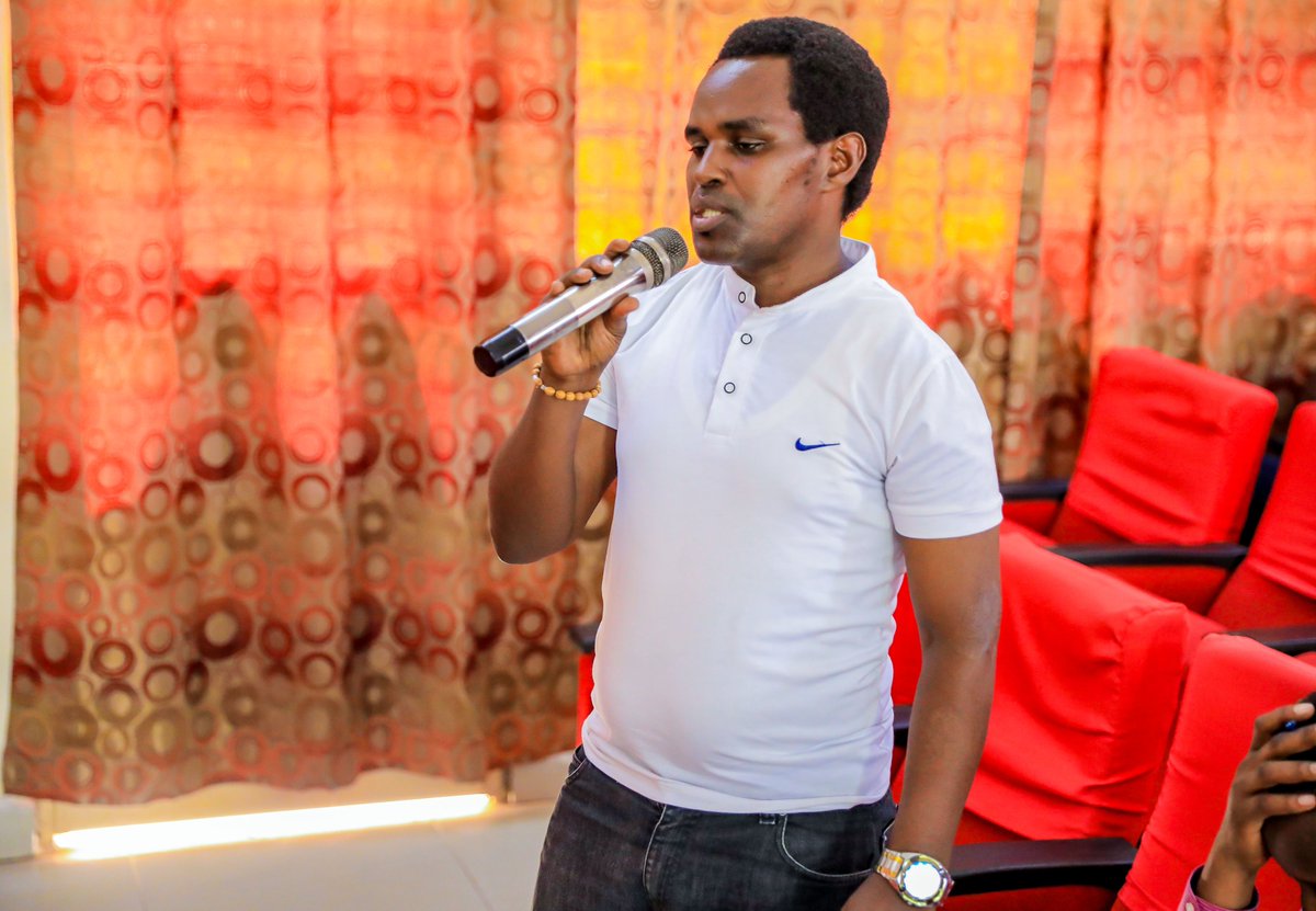 Le Burundi a célébré ce 24/10 la journée mondiale contre la #polio sous le thème « Ensemble éradiquons la polio ». C’est à travers une rencontre avec la presse pour faire l’état des lieux de la situation actuelle de la maladie, les avancées et les défis de la lutte.