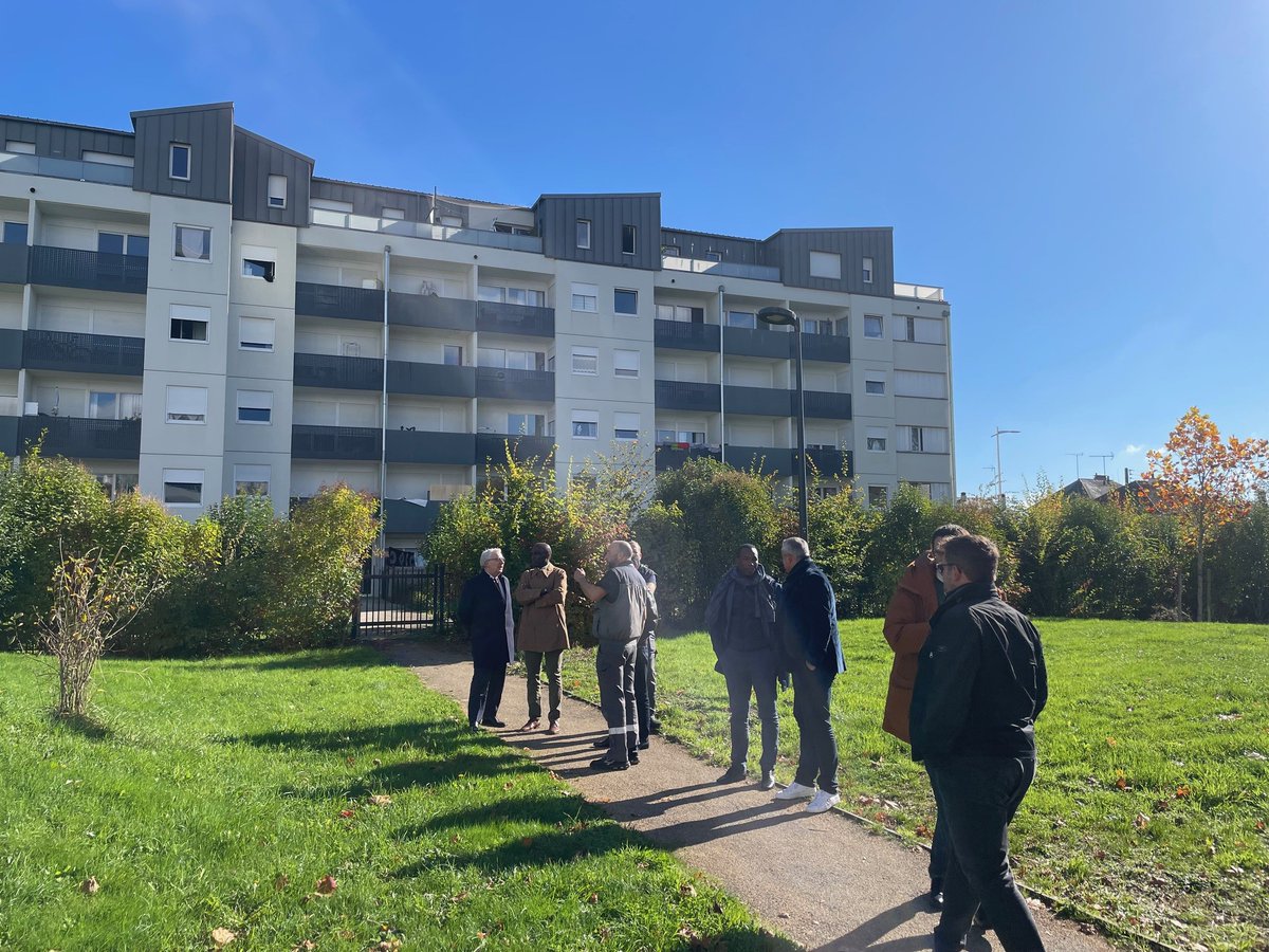 Hier,  Méduane Habitat a eu le plaisir d'accueillir plusieurs collaborateurs de <a href="/SartheHabitat/">Sarthe Habitat</a> et <a href="/OrneHabitat/">ORNE HABITAT</a>. Au programme : découverte de la régie de travaux et visite de plusieurs résidences réhabilitées à #Laval. Des échanges d'expériences toujours très enrichissants !😊#Hlm