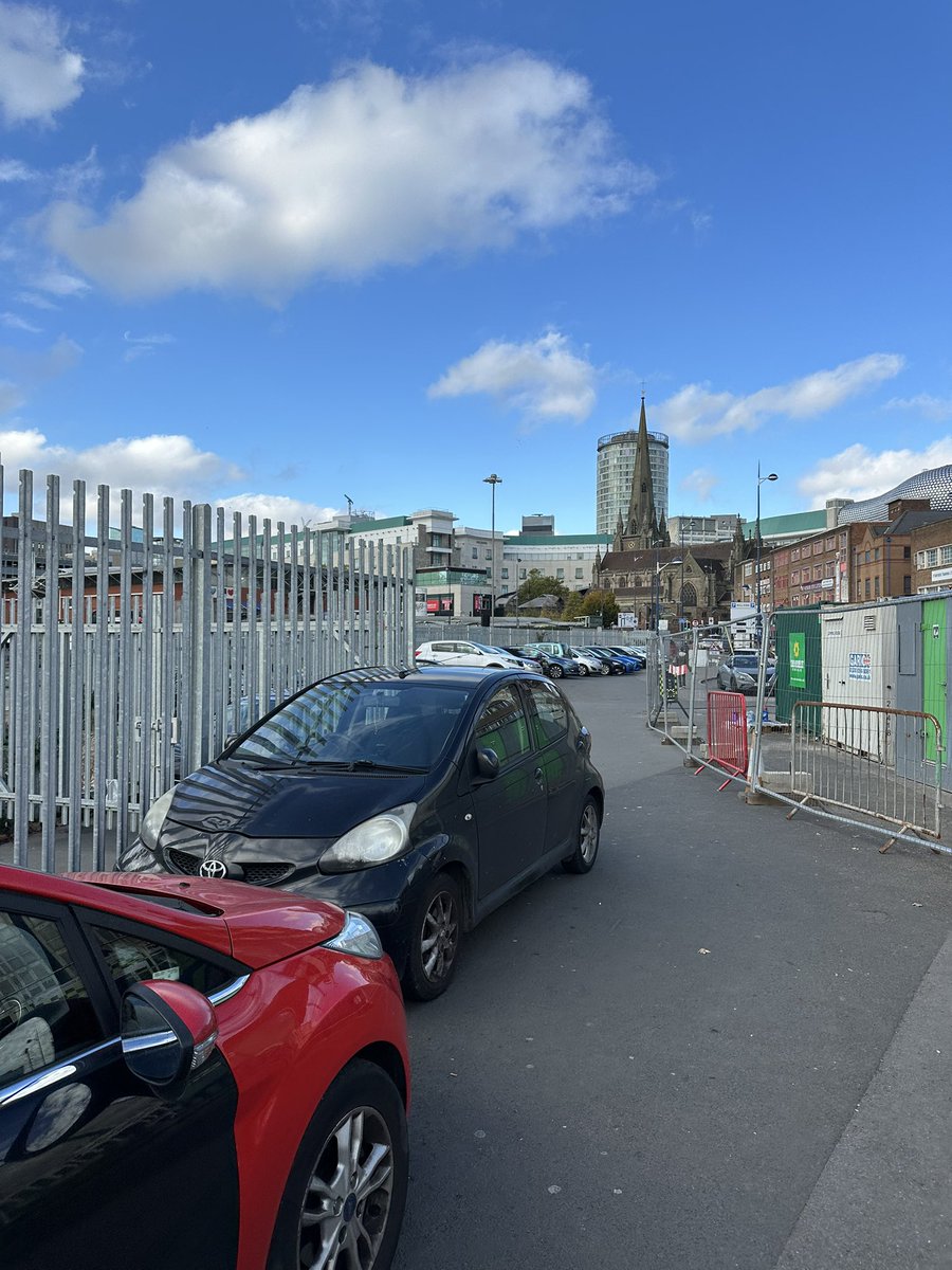 Matthew Westley (@thearchtist) on Twitter photo A convention of bad parking #digbeth <a href="/badlyparkedbrum/">Badly Parked Brum</a> A convention of bad parking #digbeth <a href="/badlyparkedbrum/">Badly Parked Brum</a>