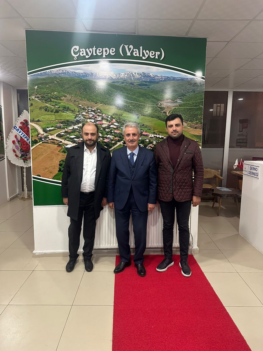 Bingöl Zikte Sürkap derneğimizi ziyaret ettik. Bünyesinde 8-10 köyümüzünde derneğini barındıran aşiretimizin bu güzide derneğinin çok güzel faaliyetlerine tanıklık ettik. Gece geç saatlere kadar süren sohbet ve muhabbetlerimizde gençlerimizin heyecanları görülmeye değerdi. Ayrıca