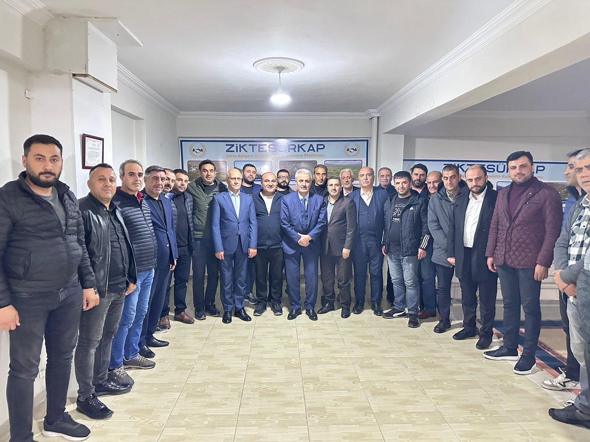 kazim_ataoglu's tweet photo. Bingöl Zikte Sürkap derneğimizi ziyaret ettik. Bünyesinde 8-10 köyümüzünde derneğini barındıran aşiretimizin bu güzide derneğinin çok güzel faaliyetlerine tanıklık ettik. Gece geç saatlere kadar süren sohbet ve muhabbetlerimizde gençlerimizin heyecanları görülmeye değerdi. Ayrıca gelecekle ilgili güzel şeyler konuştuk. Başta derneğimizin başkanı Fırat Atan olmak olmak üzere herkese teşekkür eder şükranlarımı sunarım. @Zikte_Surkap