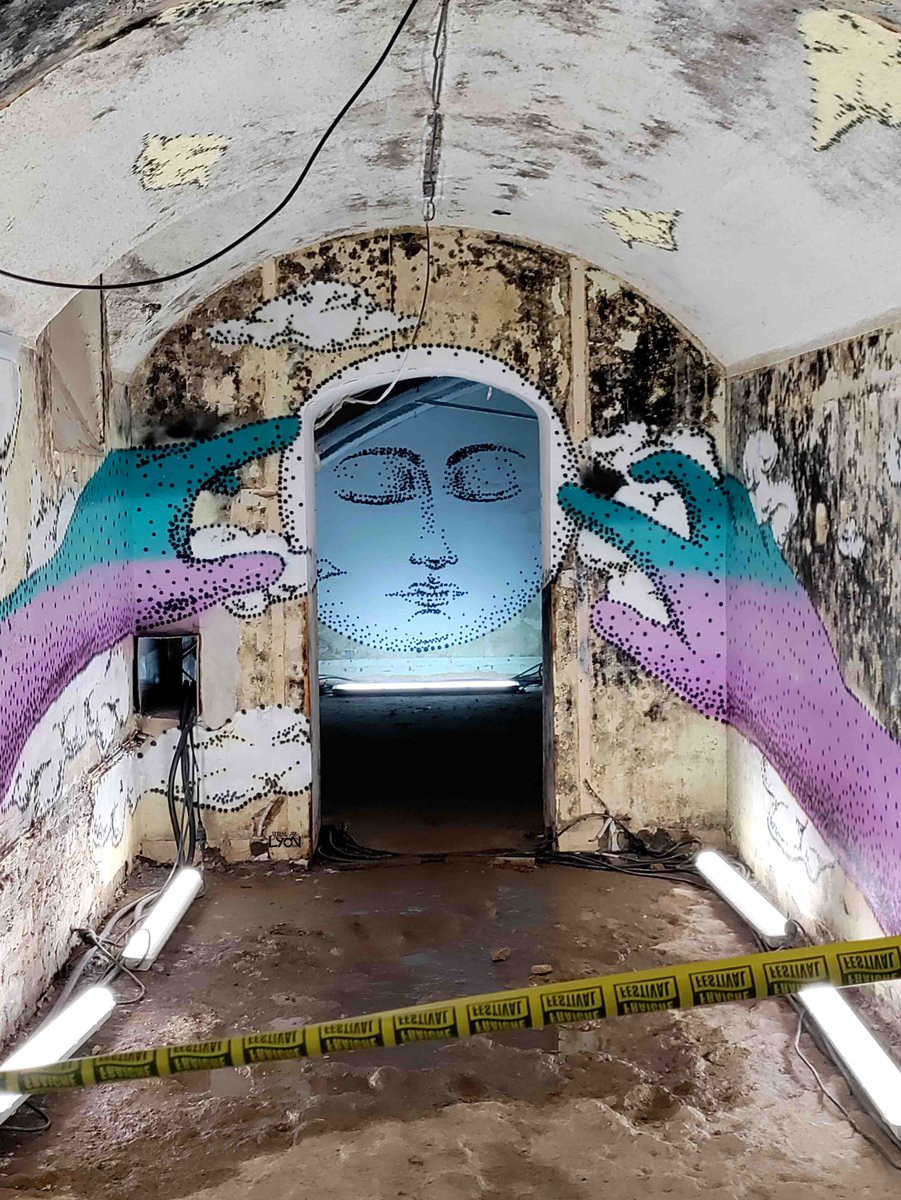 1port réalise une anamorphose pour Peinture Fraîche Festival Place de Serin, Lyon 4e
street-art-lyon.com/24/10/2024/1po…
<a href="/PFF_Festival/">Peinture Fraîche | Street Art x Tech</a> <a href="/associationTROI/">TROI3</a>