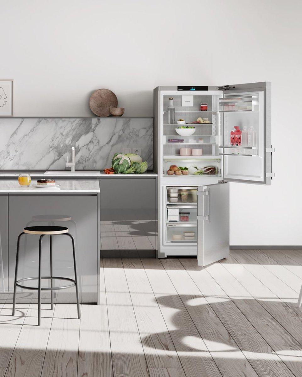 LiebherrHomeUK's tweet photo. A 75cm wide fridge freezer means more space for fresh favourites, perfectly chilled with Liebherr BioFresh. More room for what matters, every day. 🥑 #FreshThinking #MoreRoom #BioFresh #KitchenInspo https://t.co/QChNgJhrRv