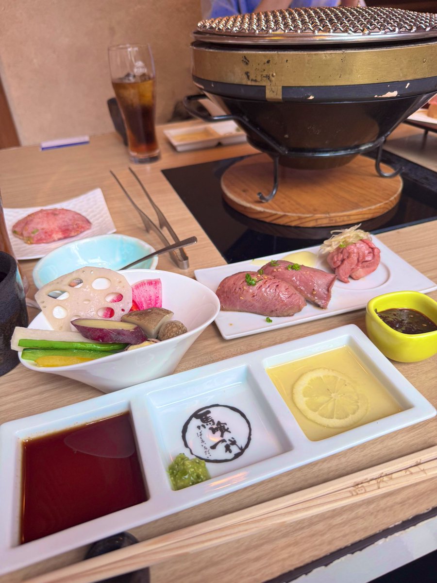 FukaM1016's tweet photo. 今日のランチは代表と編集さんと🥩 https://t.co/7SkvE6cfJc