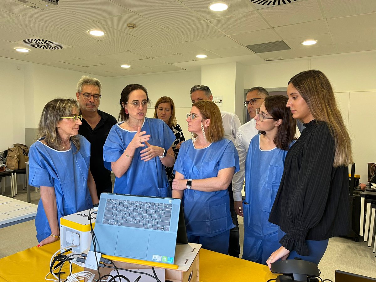 🏥Durante el #congresoSEMDOR2024 se están desarrollando cursos prácticos en 
✅Hospital La Fe, sobre tratamientos intervencionistas en dolor lumbar.
✅Hospital Arnau Vilanova, sobre radiofrecuencia: 360º. En la foto, la Dra. <a href="/deilasuen/">Deiene</a> comparte experiencias sobre radiofrecuencia.