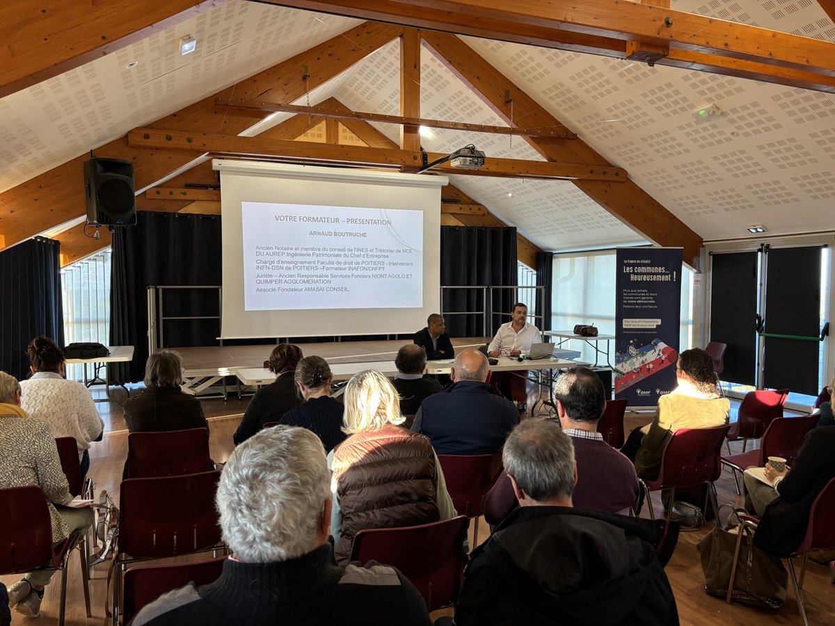 AMF_46's tweet image. 👨‍🎓👩‍🎓Réunion d’information organisée par l’#AMF46 et  @Mairie2000, aujourd’hui à Soulomès, dans le cadre d’un partenariat avec le Conseil supérieur du notariat, sur  le thème de l’inventaire du patrimoine des collectivités. 

#lescommunesheureusement