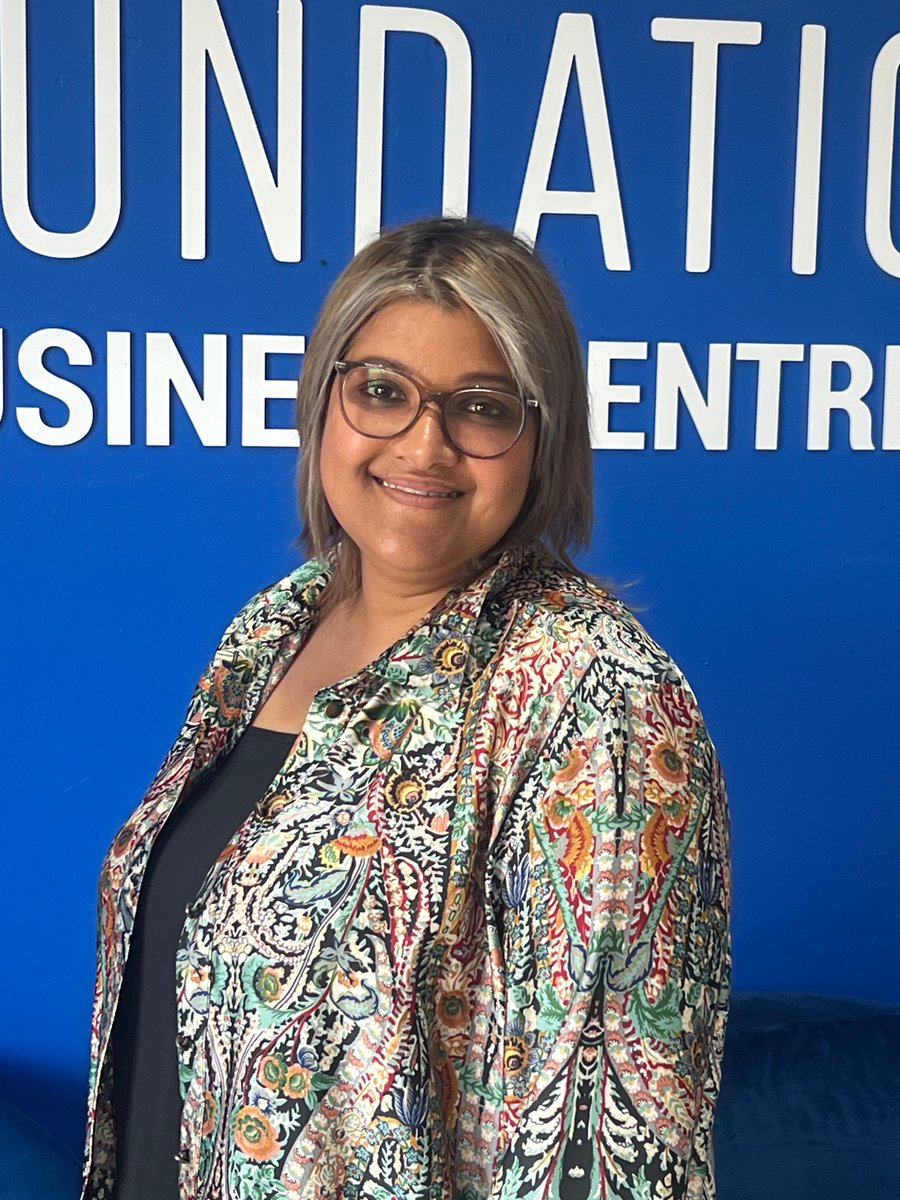 SiluloUluthoF's tweet image. Kicking off Bootcamp 8 with our first speaker, Lee-Anne Pereira! 🚀 

#SiluloFoundation #Bootcamp8 #AEDF #EmpowerDunoon #TownshipEntrepreneurship #BusinessOperations