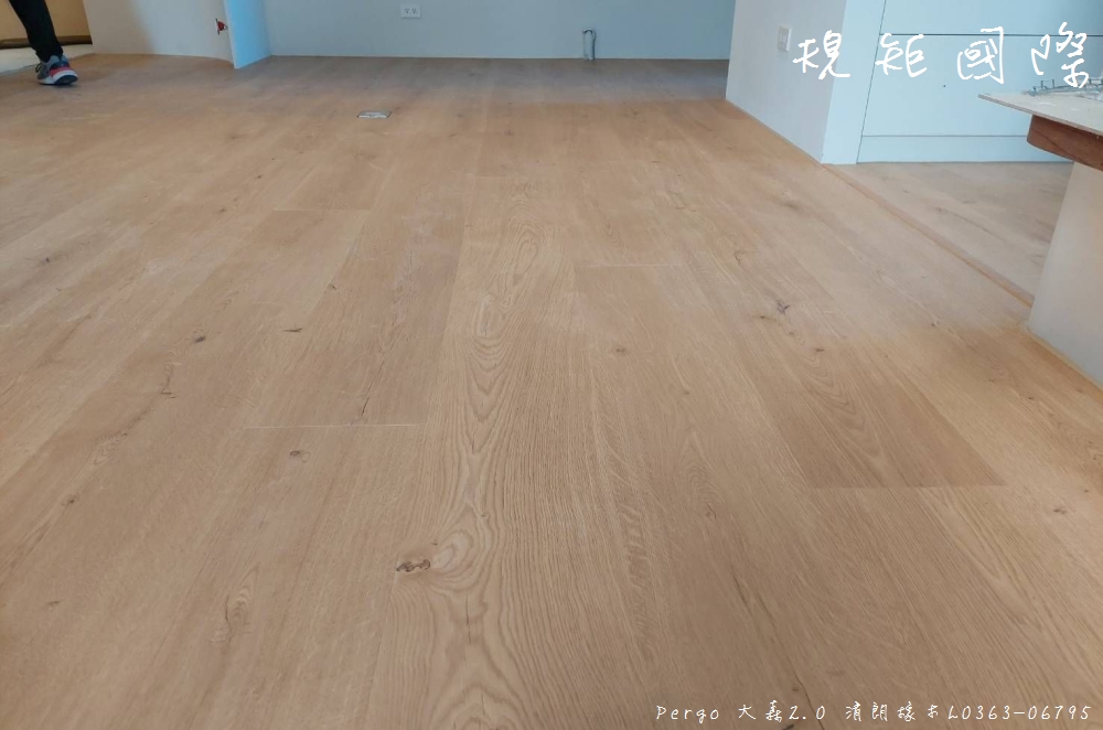 RnJ_carpet's tweet image. PERGO 大森2.0系列 清朗橡木L0363-06795
pergo木地板讓您生活更輕鬆
來規矩官網看看，挑選您喜愛的地板
📷 rj-carpet.com
📷歡迎蒞臨來店(電)洽詢唷
📷地址：台北市南京東路五段163之12號1樓
📷電話專線：02-2762-6386
#PERGO
#超耐磨木地板
#防水地板
#木地板
#地板