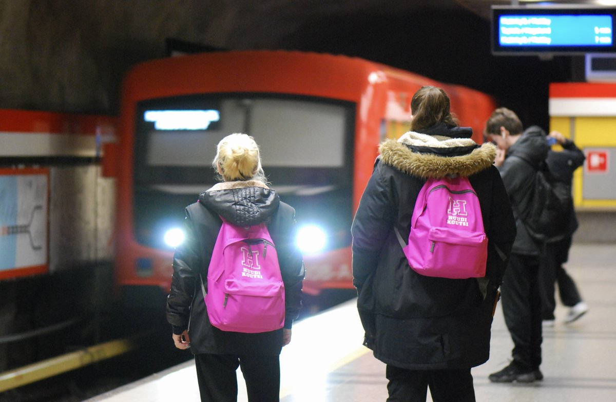 Koetko olosi turvalliseksi Helsingin asemilla ja julkisissa tiloissa? Kukunorin ja <a href="/IrtiHuumeista/">IrtiHuumeista</a> ry:n Huudikoutsit tekevät jalkautuvaa #päihdetyö 'tä ja kartoittavat vuosittain asukkaiden kokemuksia. Vastaa kyselyyn ja kehitä toimintaamme! 👉 link.webropolsurveys.com/Participation/…