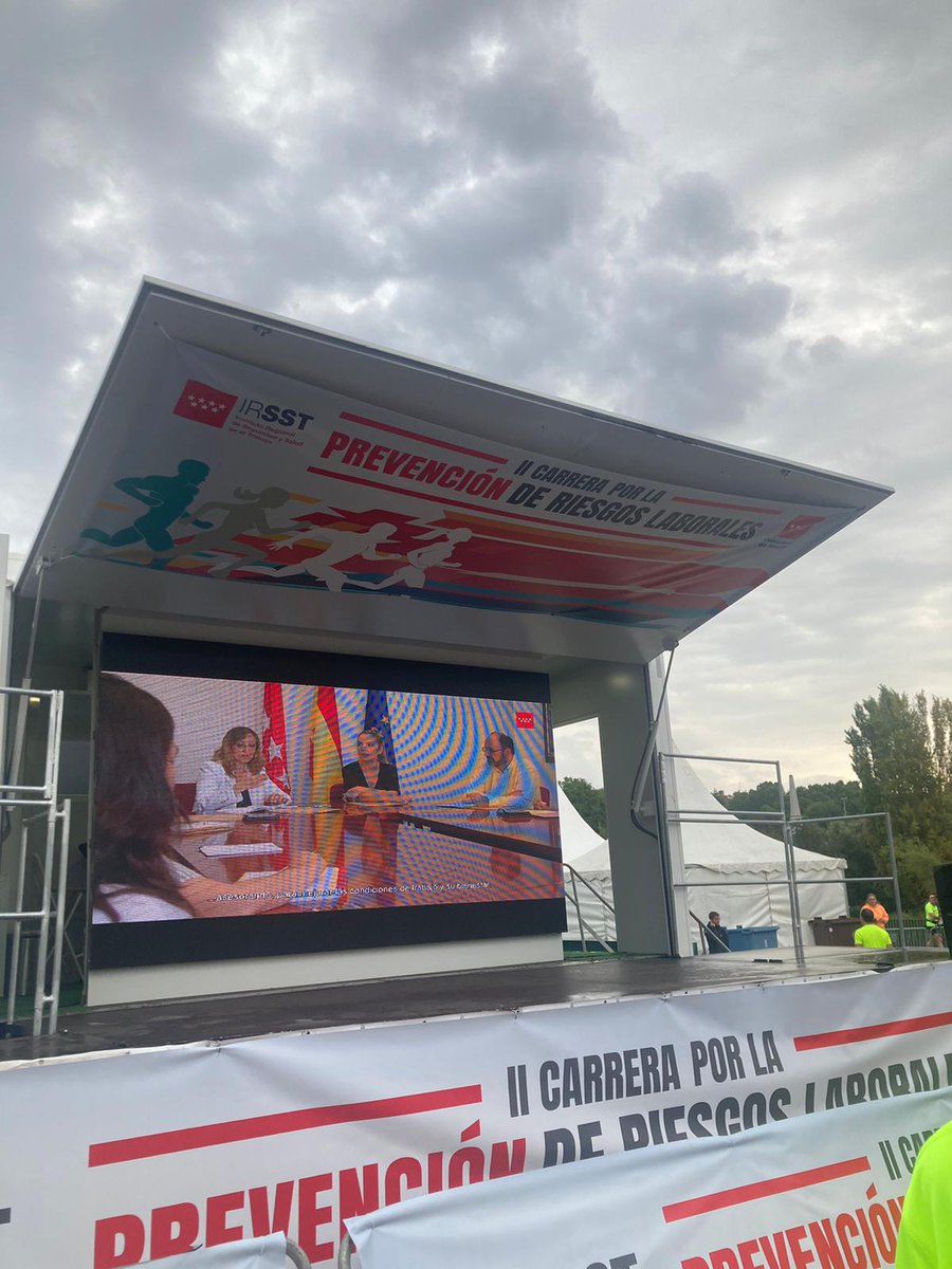 SikaSpain's tweet photo. Aprovechando que estamos en la Semana Europea para la Seguridad y Salud en el Trabajo #EUhealthyworkplaces compartimos con vosotros fotos de la participación de nuestros compañeros Raquel y Jorge en la II Carrera por la #PRL organizada por la Comunidad de Madrid y el #IRSST https://t.co/iNMcdRFZKL
