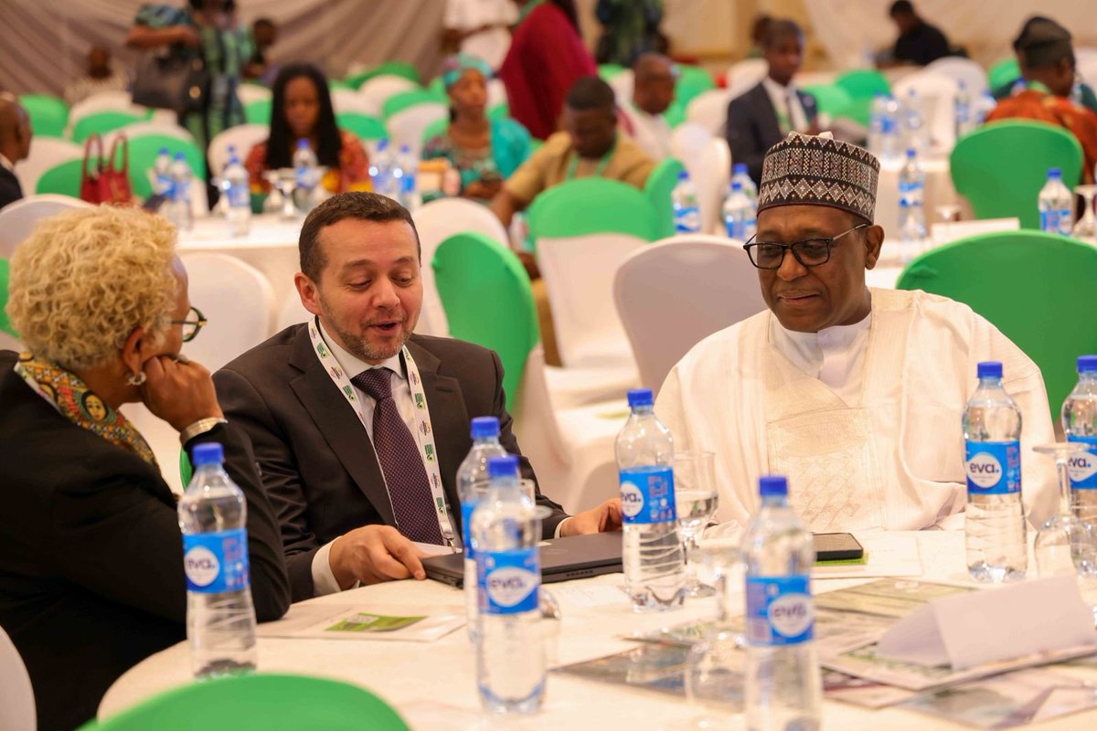 nighealthwatch's tweet photo. Climate change has evolved from an environmental crisis to a full-scale health emergency, threatening to reverse decades of progress in global health. 

This situation demands urgent attention and adaptive strategies to mitigate its impacts and protect vulnerable populations.
#ClimateHealthNexusNG #FHC2024 @Fmohnigeria @afreximbank @muhammadpate