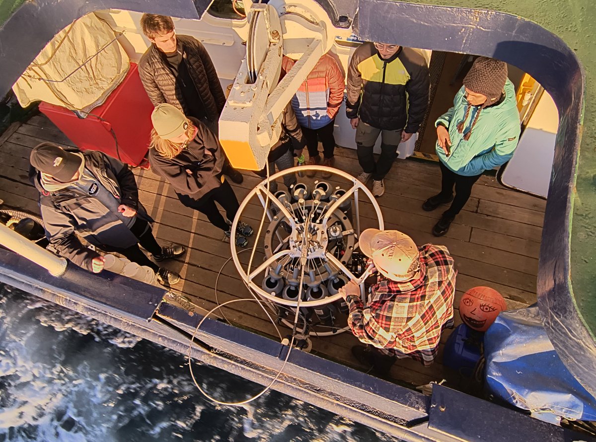 Eager @sos_bangor_uni MSc students getting the CTD spiel from the  School's Head Engineer Ben Powell as we head out for a day of teaching on the Prince Madog