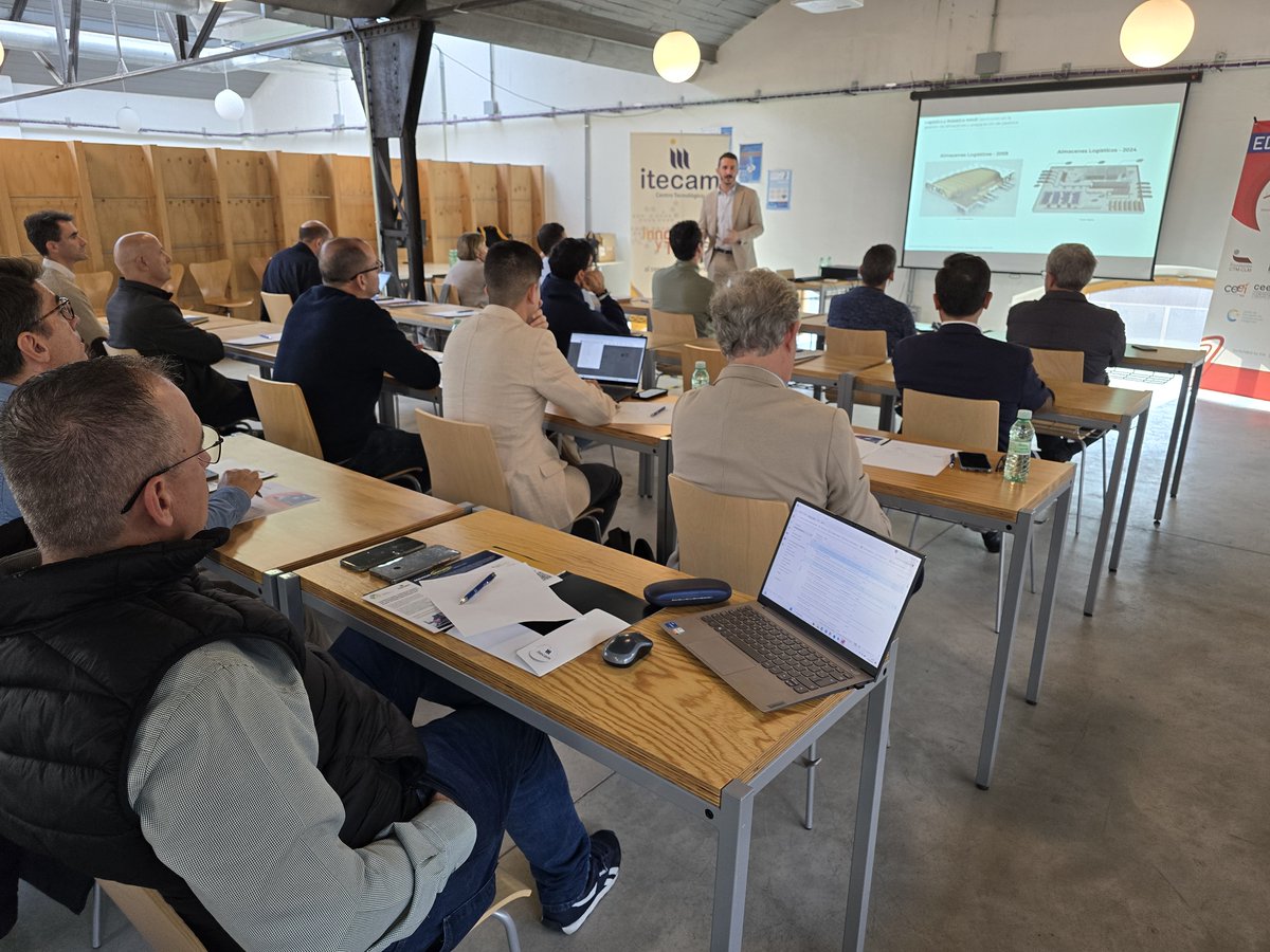 I4CAMHUB's tweet image. 🔹 Seguimos con Pablo de la Villa de #LMGroup, quien nos habla sobre la "revolución en la gestión de almacenes" con robótica móvil. 🚚🤖. ¡Un futuro muy presente!

#Industria40 #LogísticaInteligente