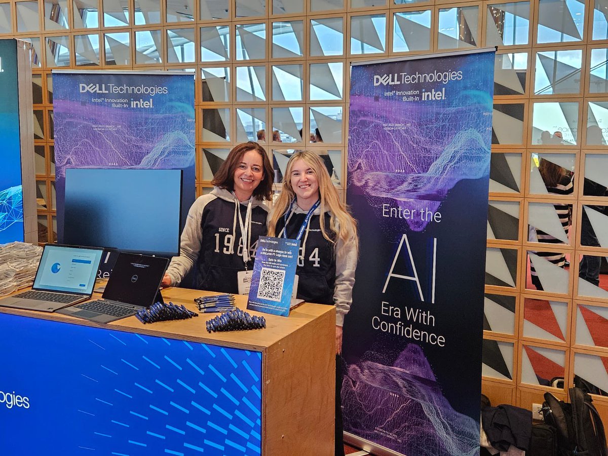 Lisa Holmes tweet media