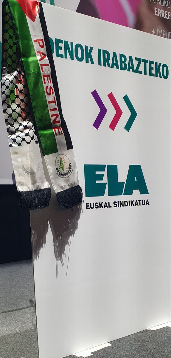 ELASindikatua's tweet image. 📢#DenokIrabazteko #U24LaCasilla

@ELAsindikatua -k deituta 4.000 lagun bildu gara Bilboko La Casilla kiroldegian; aberastasunaren banaketa justuagoa lortzeko mobilizazio kanpaina bati ekin dio horrela.

Haria 🧵🧵🧵

👇👇👇👇👇